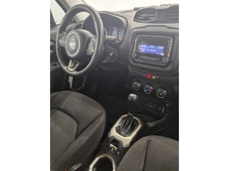 JEEP - RENEGADE - 2015/2016 - Branca - R$ 67.900,00