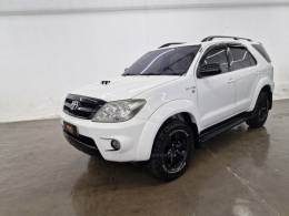 TOYOTA - HILUX SW4 - 2006/2006 - Branca - R$ 99.900,00