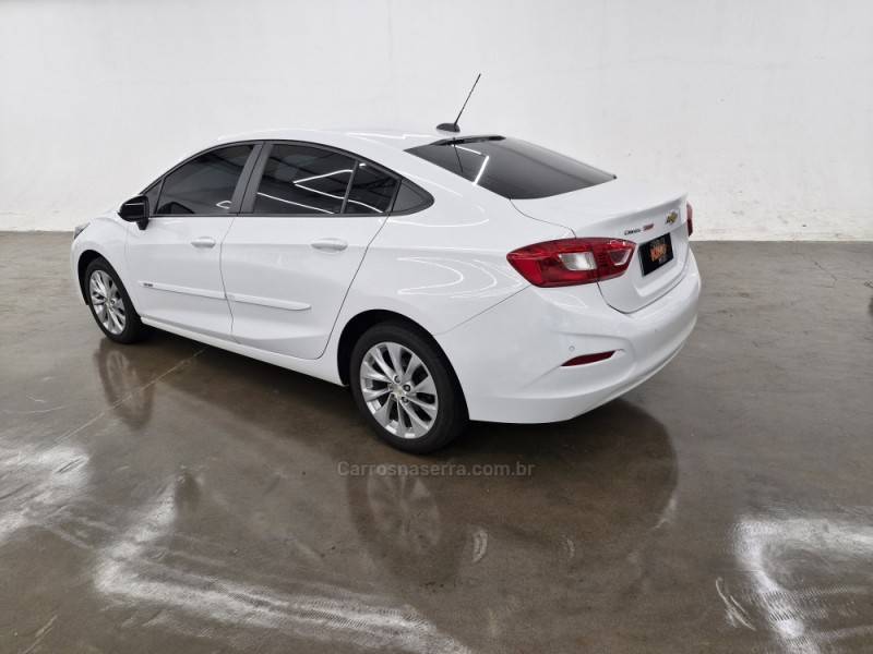 CHEVROLET - CRUZE - 2016/2017 - Branca - R$ 79.900,00