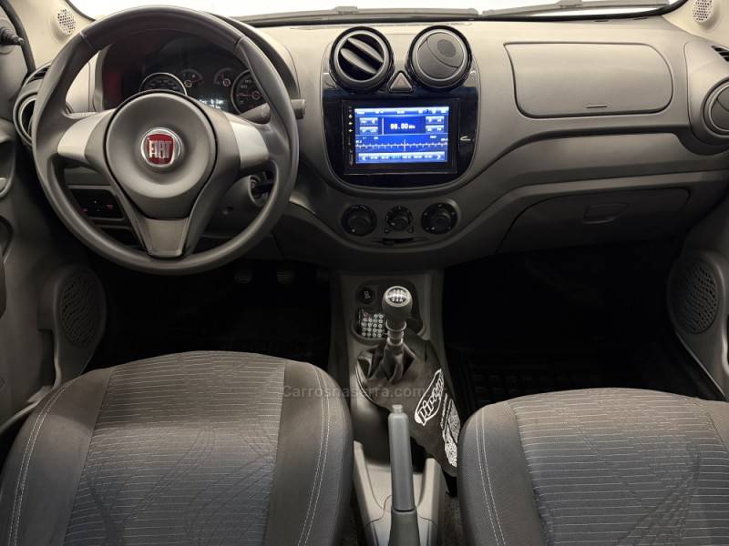 FIAT - PALIO - 2012/2013 - Branca - R$ 33.900,00