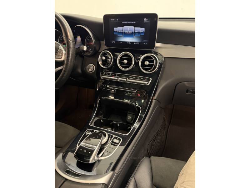 MERCEDES-BENZ - GLC 250 - 2016/2016 - Cinza - R$ 135.900,00