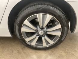 NISSAN - SENTRA - 2016/2017 - Prata - R$ 67.900,00