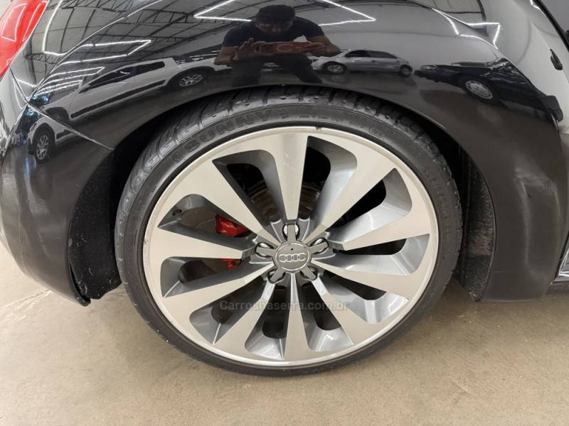 VOLKSWAGEN - NEW BEETLE - 2009/2010 - Preta - R$ 59.900,00