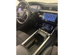 AUDI - E-TRON - 2021/2021 - Branca - R$ 375.900,00