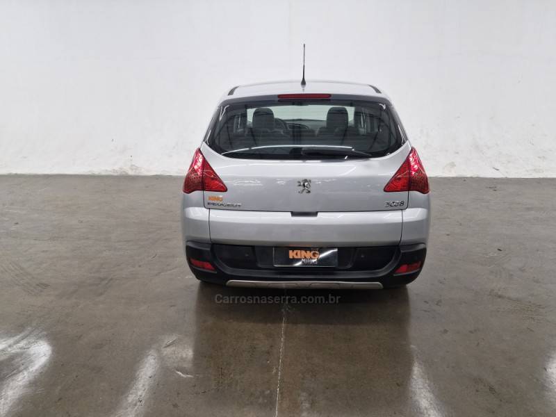 PEUGEOT - 3008 - 2011/2012 - Prata - R$ 43.900,00