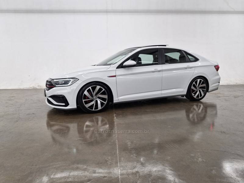 VOLKSWAGEN - JETTA - 2019/2019 - Branca - R$ 159.900,00