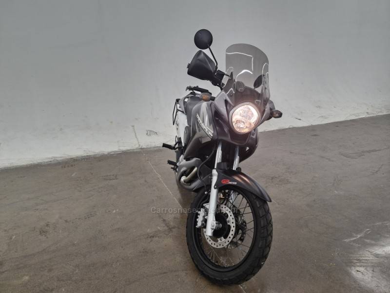 HONDA - XL 700V - 2014/2014 - Branca - R$ 33.900,00