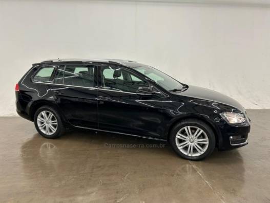 VOLKSWAGEN - GOLF - 2015/2016 - Preta - R$ 91.900,00
