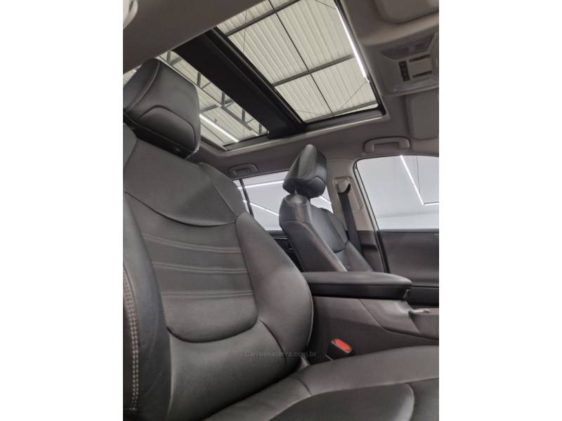 TOYOTA - RAV4 - 2021/2021 - Branca - R$ 189.900,00