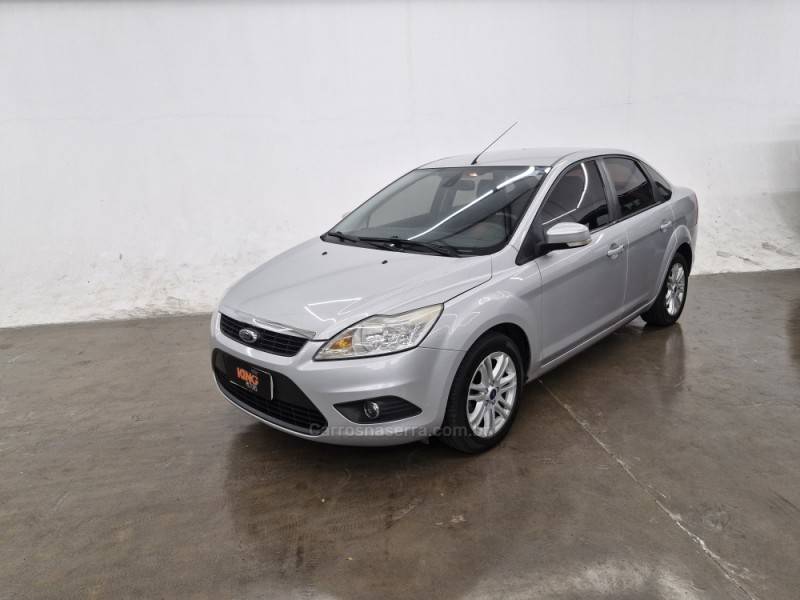 FORD - FOCUS - 2013/2013 - Prata - R$ 43.900,00