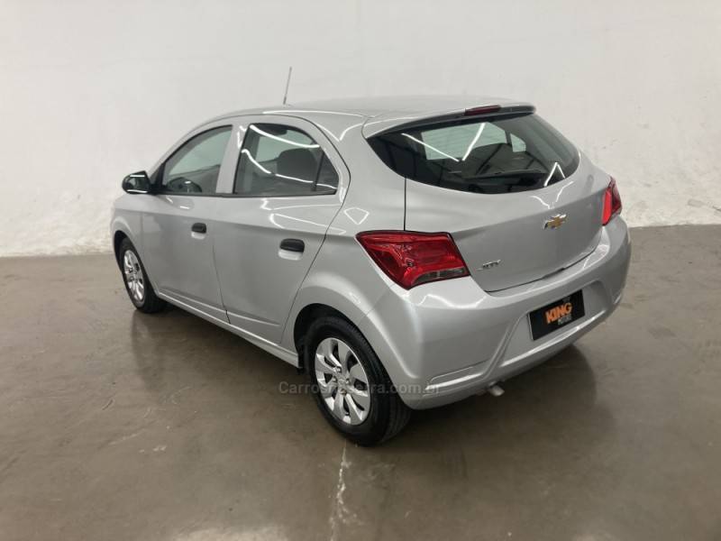 CHEVROLET - ONIX - 2020/2020 - Prata - R$ 53.900,00