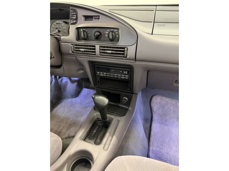 FORD - TAURUS - 1995/1995 - Verde - R$ 45.900,00