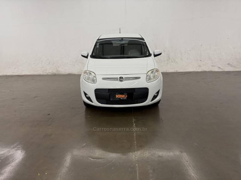FIAT - PALIO - 2012/2013 - Branca - R$ 33.900,00