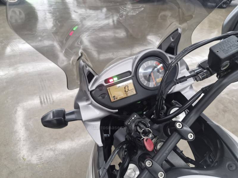 HONDA - XL 700V - 2014/2014 - Branca - R$ 33.900,00