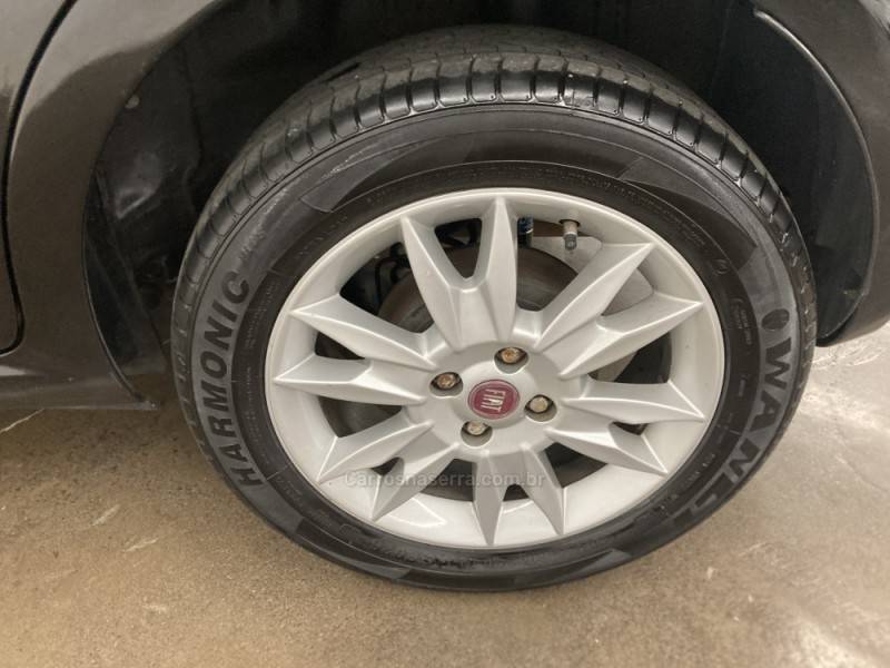 FIAT - PUNTO - 2011/2012 - Preta - R$ 33.900,00