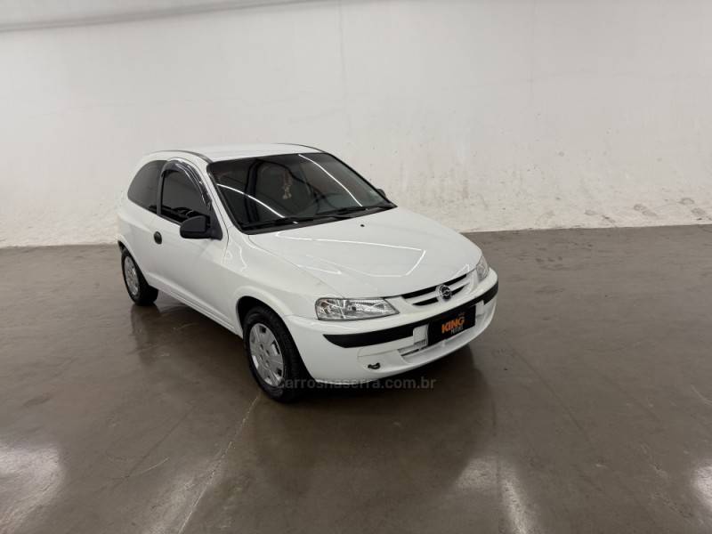 CHEVROLET - CELTA - 2003/2004 - Branca - R$ 16.900,00