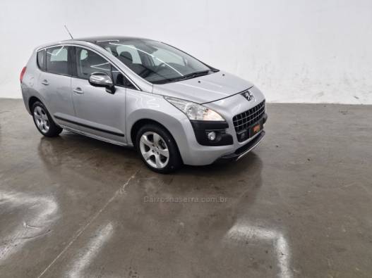 PEUGEOT - 3008 - 2011/2012 - Prata - R$ 43.900,00