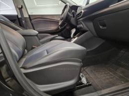 CHEVROLET - TRACKER - 2022/2023 - Preta - R$ 119.900,00