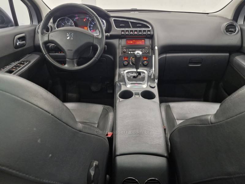 PEUGEOT - 3008 - 2011/2012 - Prata - R$ 43.900,00