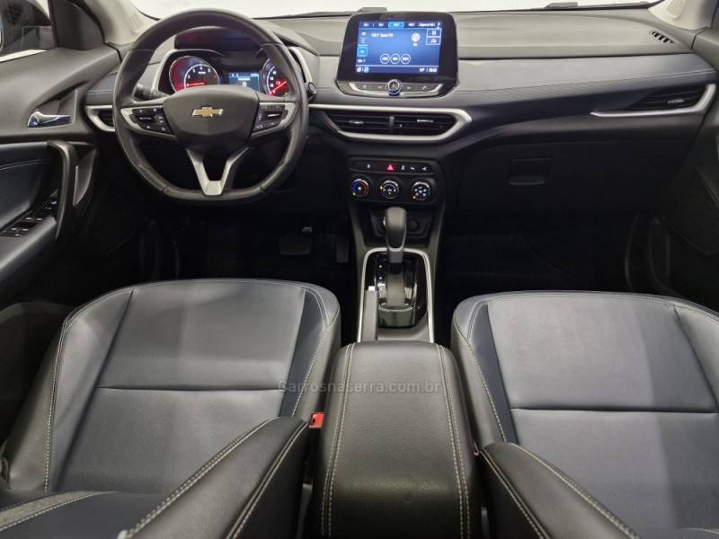 CHEVROLET - TRACKER - 2022/2023 - Preta - R$ 119.900,00