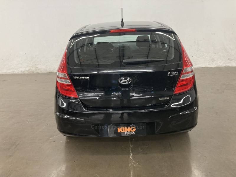 HYUNDAI - I30 - 2009/2010 - Preta - R$ 38.900,00