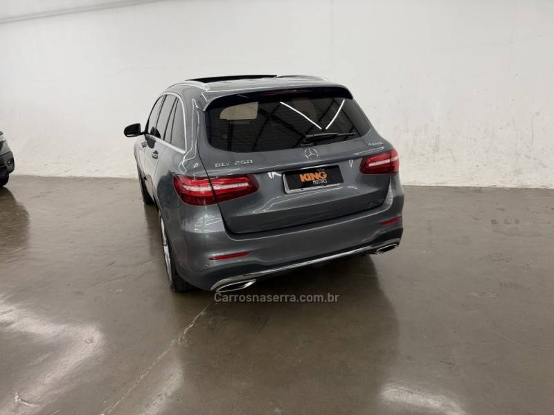 MERCEDES-BENZ - GLC 250 - 2016/2016 - Cinza - R$ 135.900,00
