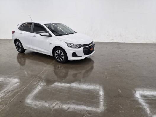 CHEVROLET - ONIX - 2020/2020 - Branca - R$ 64.900,00