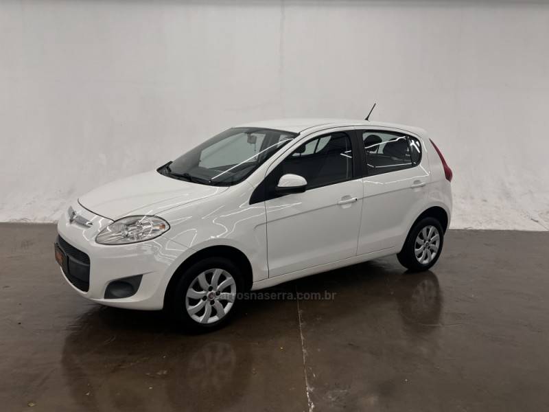FIAT - PALIO - 2017/2017 - Branca - R$ 42.900,00
