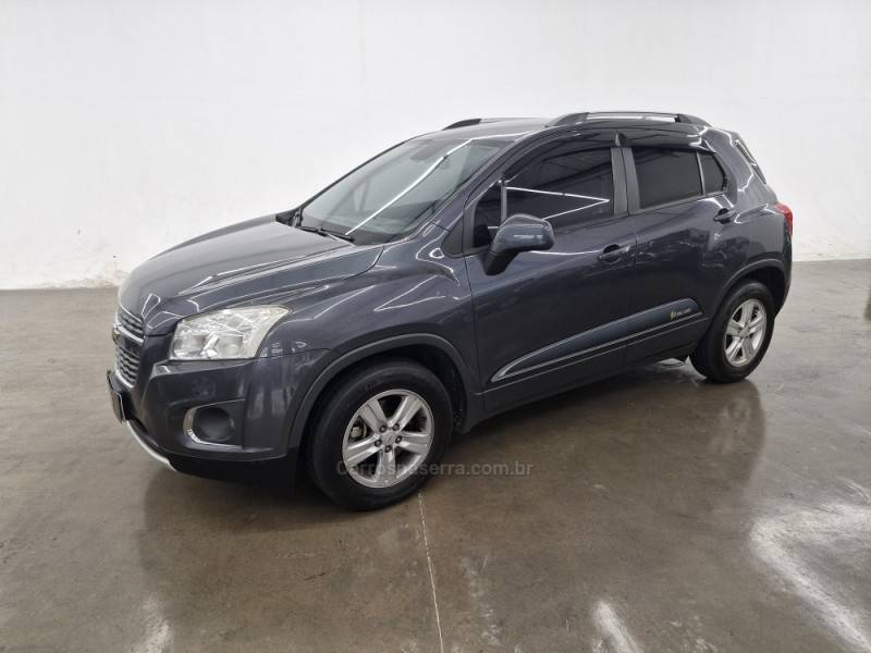 CHEVROLET - TRACKER - 2013/2014 - Cinza - R$ 61.900,00