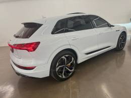 AUDI - E-TRON - 2021/2021 - Branca - R$ 375.900,00