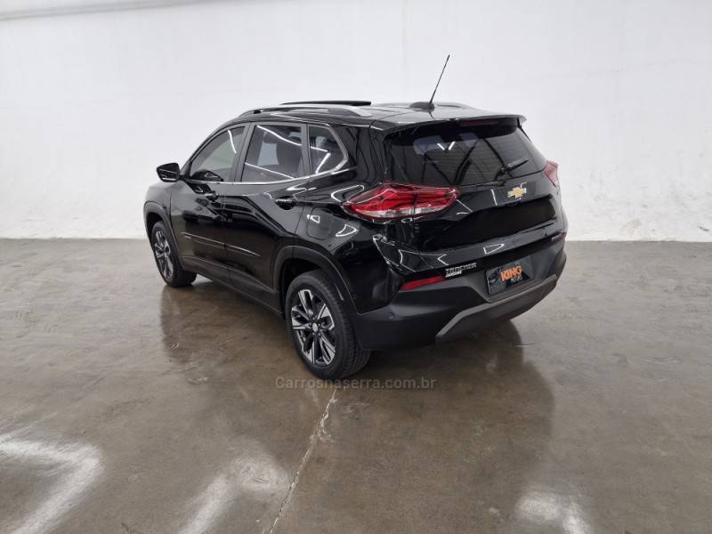 CHEVROLET - TRACKER - 2022/2023 - Preta - R$ 119.900,00