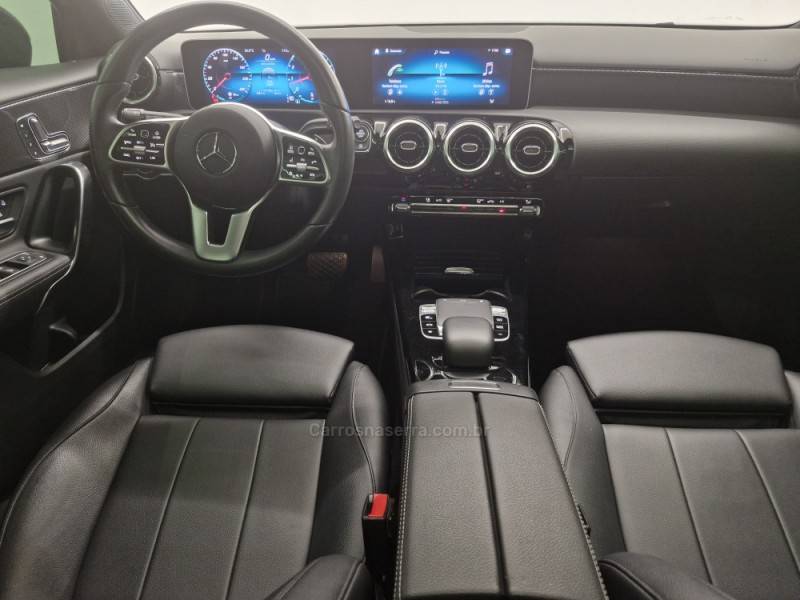 MERCEDES-BENZ - A 250 - 2019/2020 - Prata - R$ 195.900,00