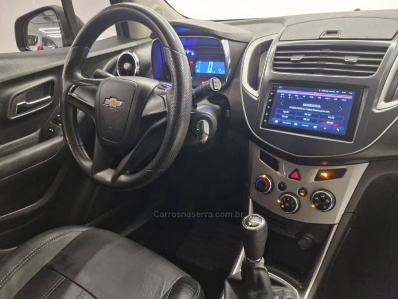 CHEVROLET - TRACKER - 2013/2014 - Cinza - R$ 61.900,00