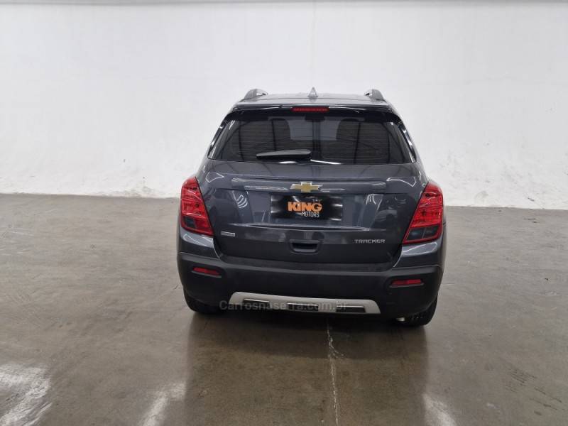 CHEVROLET - TRACKER - 2013/2014 - Cinza - R$ 61.900,00
