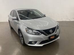 NISSAN - SENTRA - 2016/2017 - Prata - R$ 67.900,00