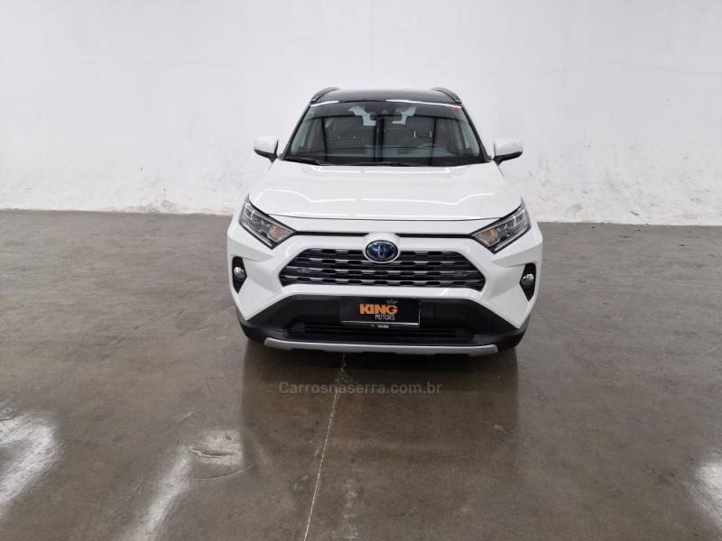 TOYOTA - RAV4 - 2021/2021 - Branca - R$ 189.900,00