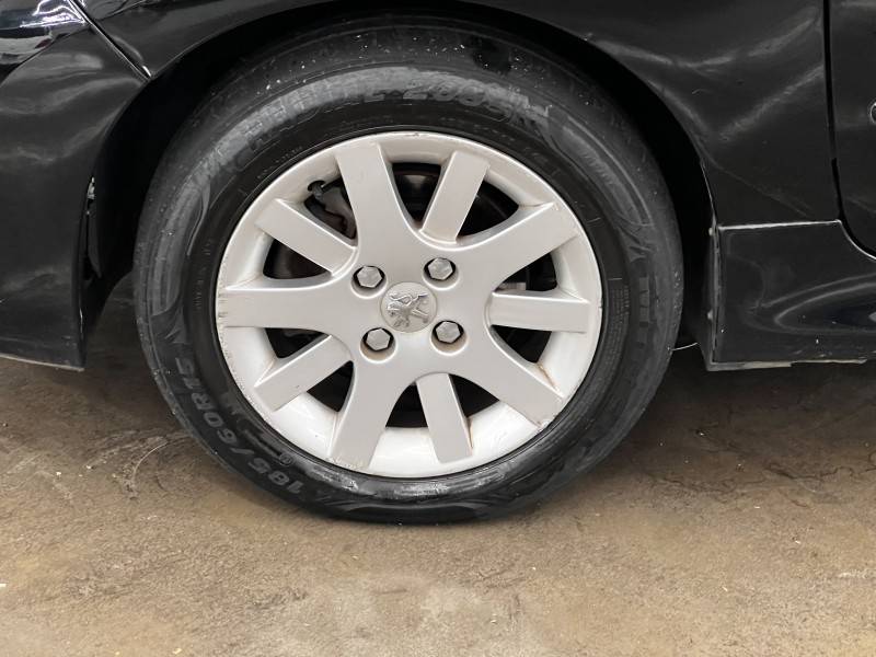 PEUGEOT - 207 - 2009/2010 - Preta - R$ 24.900,00