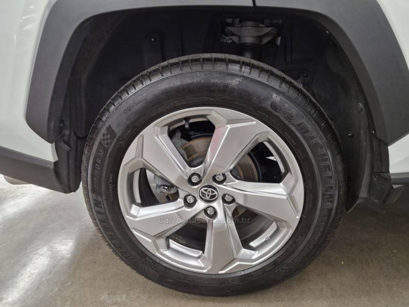 TOYOTA - RAV4 - 2021/2021 - Branca - R$ 189.900,00