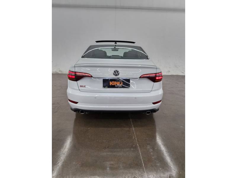 VOLKSWAGEN - JETTA - 2019/2019 - Branca - R$ 159.900,00