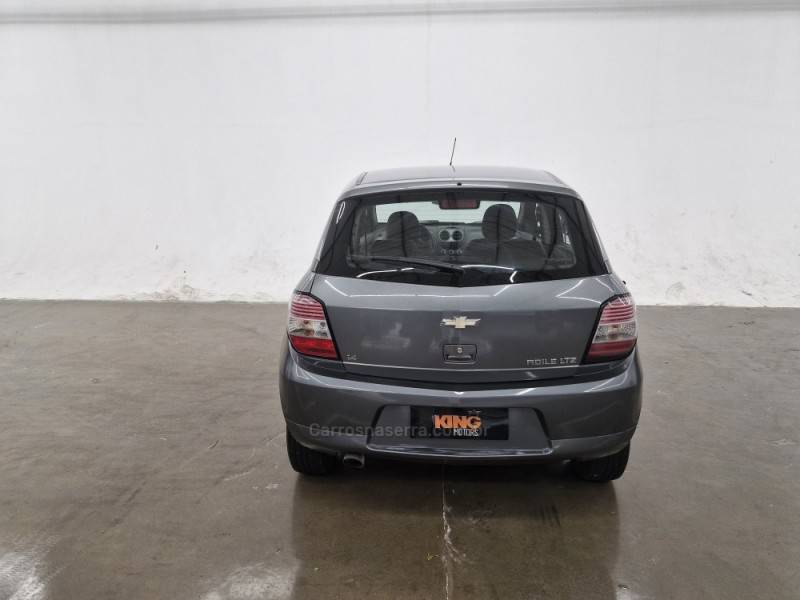 CHEVROLET - AGILE - 2012/2012 - Cinza - R$ 36.900,00