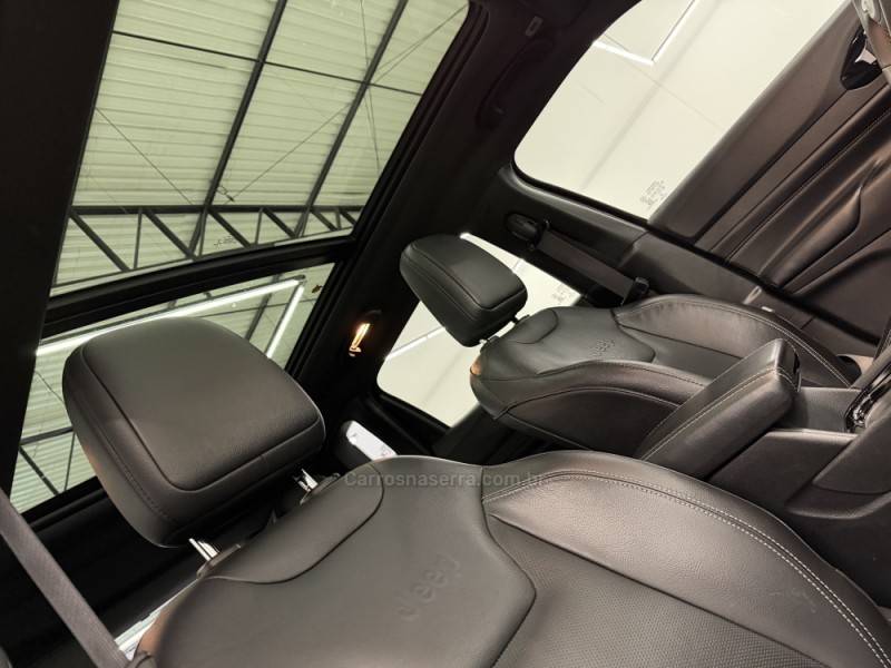 JEEP - COMPASS - 2021/2022 - Marrom - R$ 156.900,00