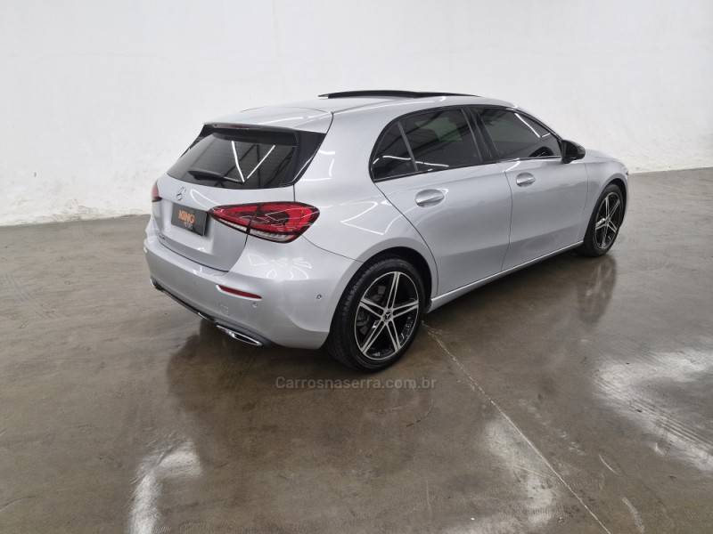 MERCEDES-BENZ - A 250 - 2019/2020 - Prata - R$ 195.900,00