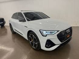 AUDI - E-TRON - 2021/2021 - Branca - R$ 375.900,00