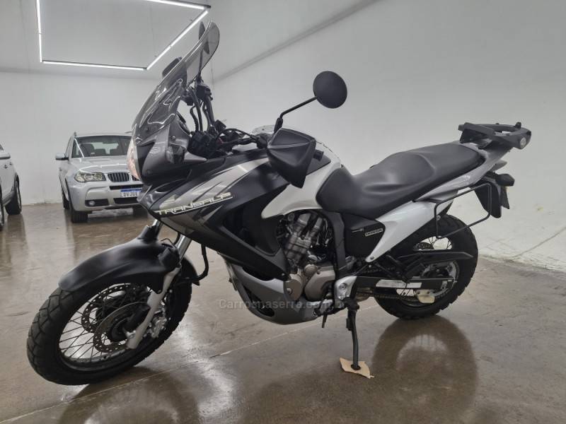 HONDA - XL 700V - 2014/2014 - Branca - R$ 33.900,00