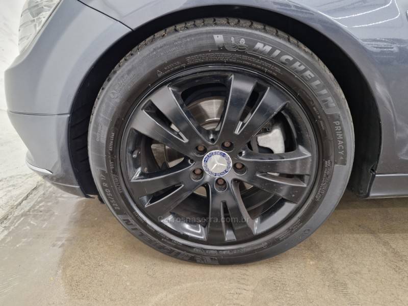 MERCEDES-BENZ - C 200 - 2011/2011 - Cinza - R$ 69.900,00