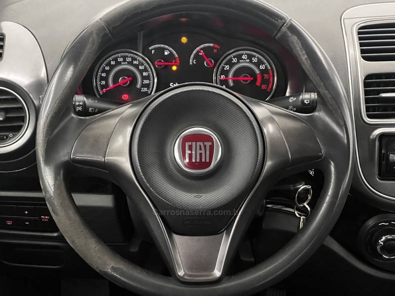 FIAT - PALIO - 2017/2017 - Branca - R$ 42.900,00