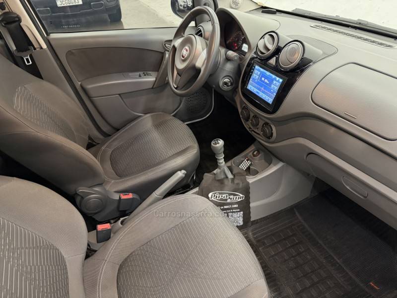FIAT - PALIO - 2012/2013 - Branca - R$ 33.900,00