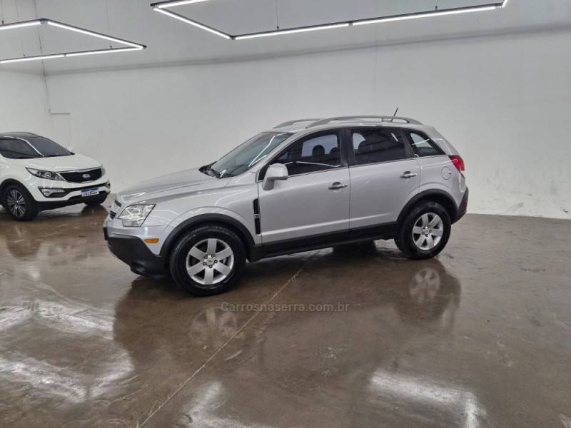 CHEVROLET - CAPTIVA - 2011/2011 - Prata - R$ 45.900,00