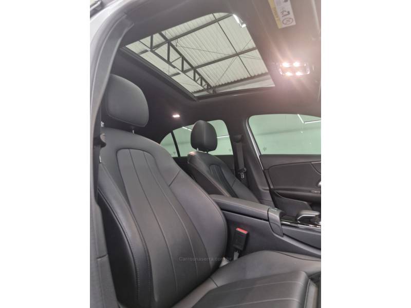 MERCEDES-BENZ - A 250 - 2019/2020 - Prata - R$ 195.900,00