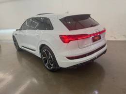 AUDI - E-TRON - 2021/2021 - Branca - R$ 375.900,00